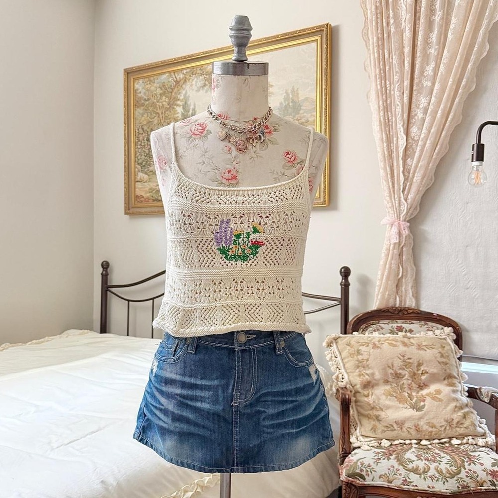 Modern Cider size medium cream crochet cami top